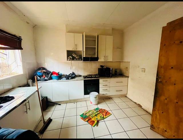 3 BEDROOM HOUSE FOR SALE IN ELSBURG